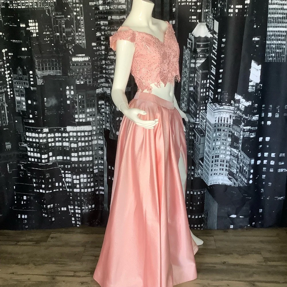 Dave & Johnny Shimmering Pink Formal 2PC Skirt Set with Pockets - Picture 9 of 13